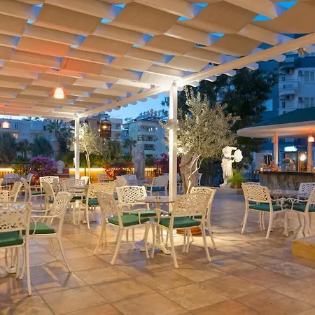 Antique Palace - Adults Only Ultra