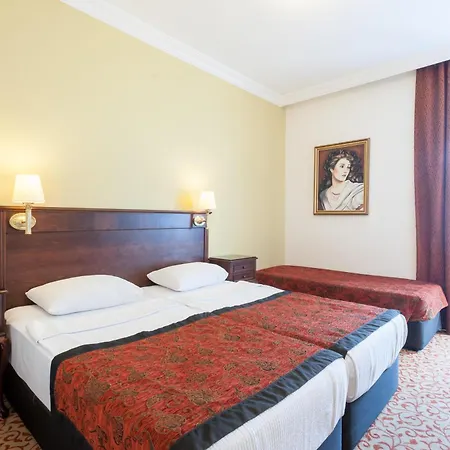 Antique Palace - Adults Only Ultra